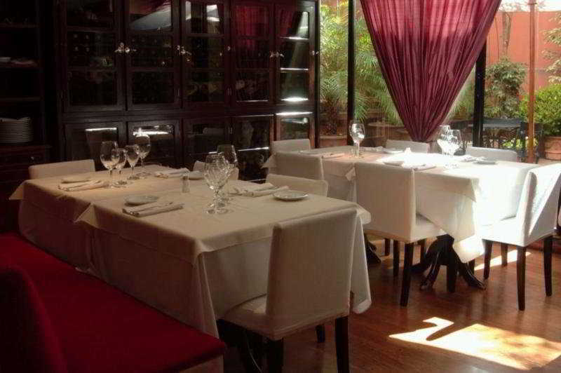 Loi Suites Arenales Buenos Aires Restauracja zdjęcie